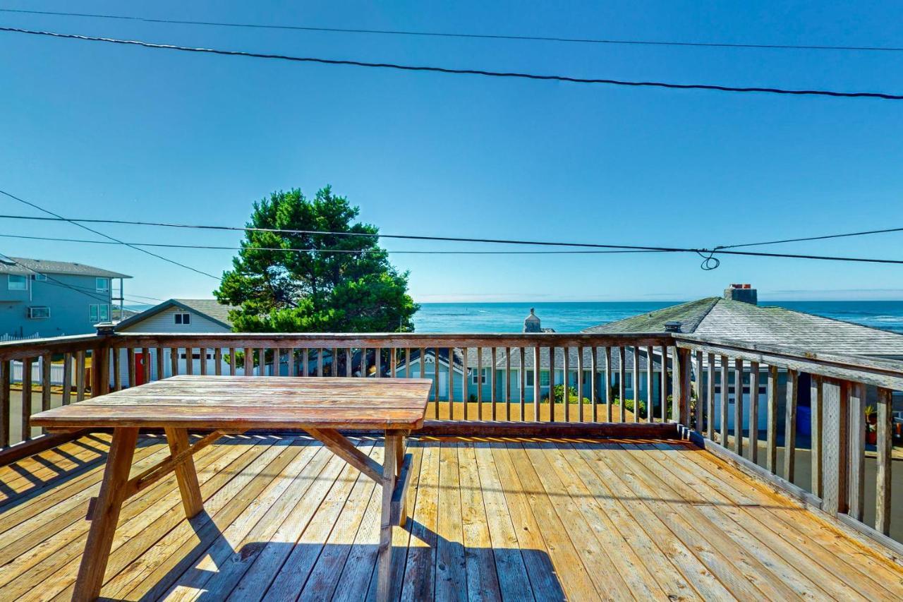 Coastal Breeze Villa Depoe Bay Exterior photo
